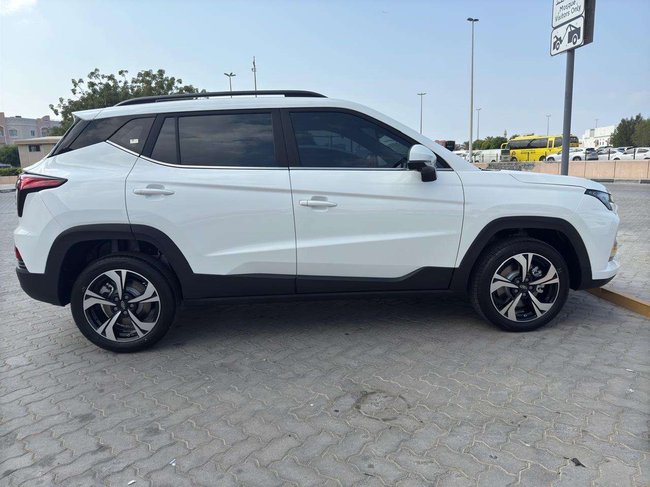 Jac j4 White