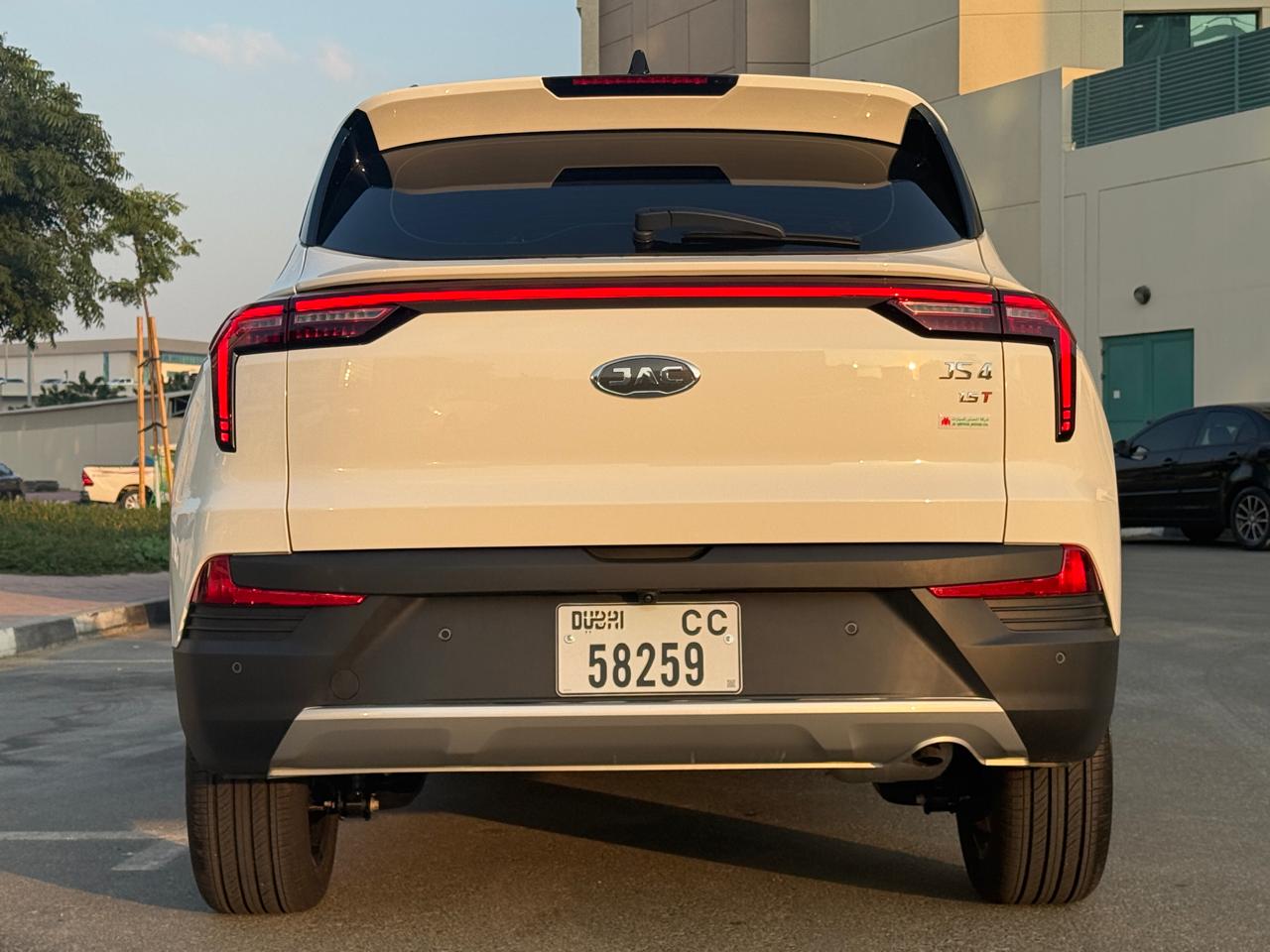Jac j4 White